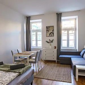  Apartment Angeligasse
