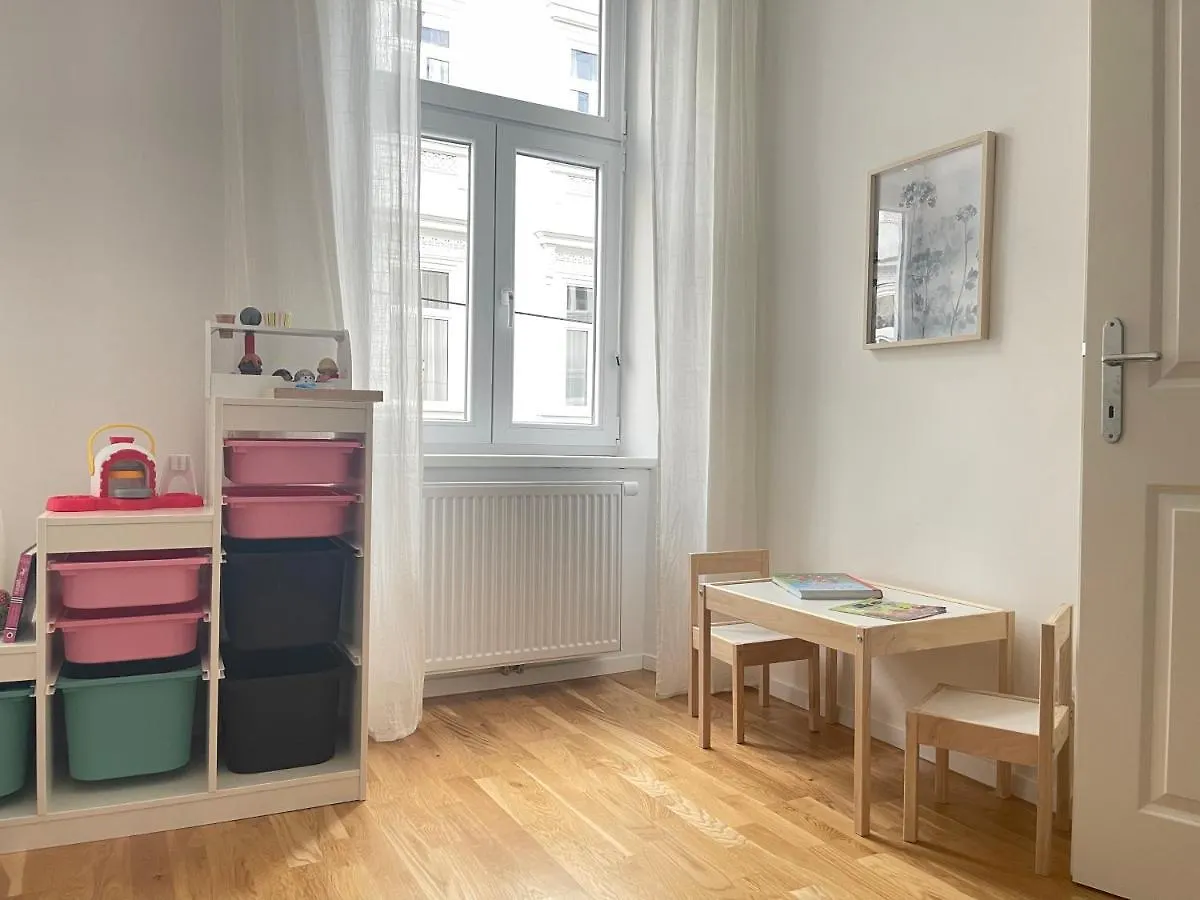 Big Apartment Viena